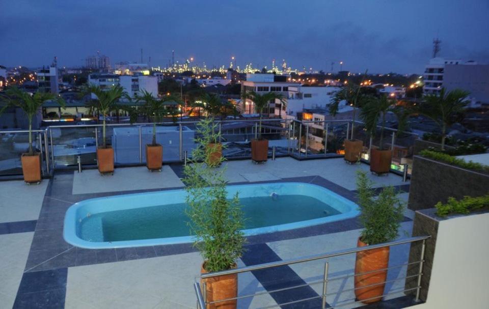 ברנקברמחה Hotel Bachue מראה חיצוני תמונה